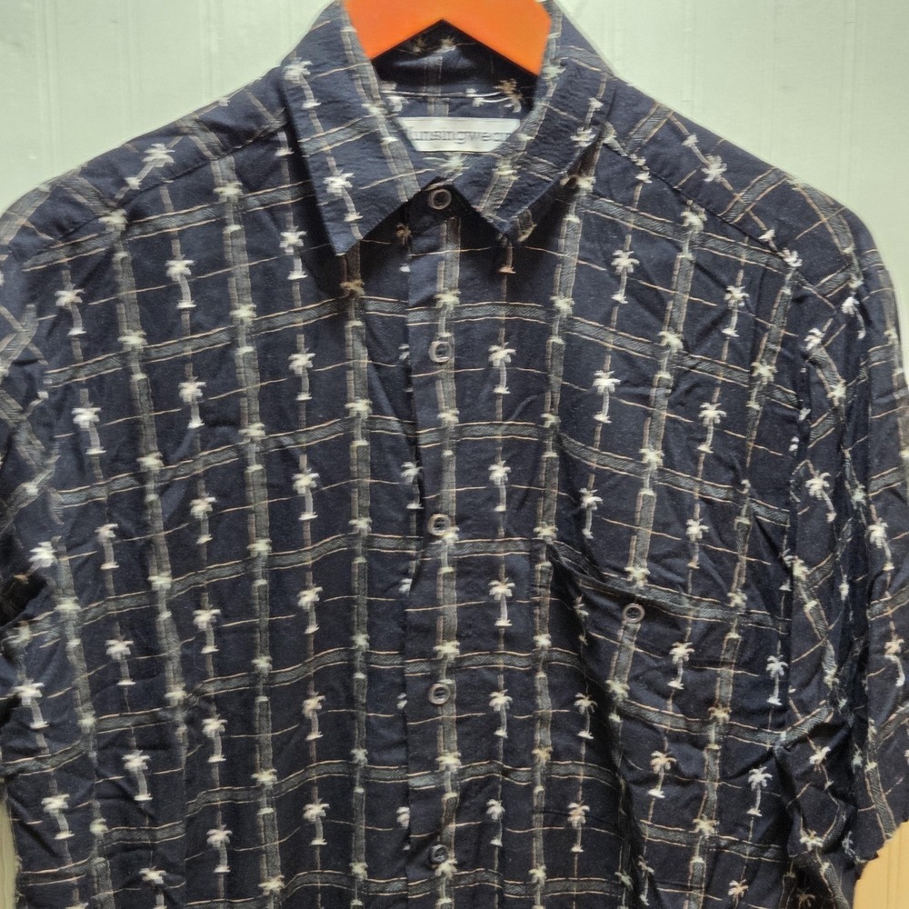 Vintage Munsingwear Shirt Mens Small Black Palm Tree Short Sleeve Rayon Hawaiian